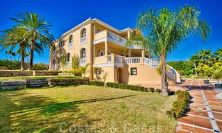 Statige landelijke villa te koop in een klassieke Mediterrane stijl op de New Golden Mile, dicht bij het strand en Estepona centrum 31442 