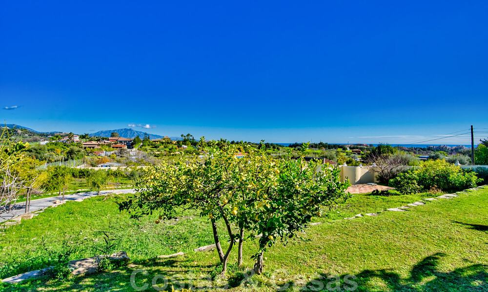 Statige landelijke villa te koop in een klassieke Mediterrane stijl op de New Golden Mile, dicht bij het strand en Estepona centrum 31447