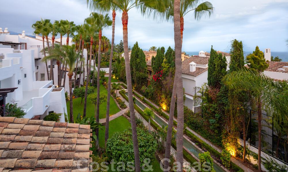 Toplocatie, volledig gerenoveerd penthouse met gedeeltelijk zeezicht te koop in Puente Romano - Golden Mile, Marbella 31275