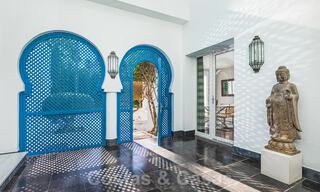 Unieke luxe villa in een Andalusische-Moorse stijl te koop op loopafstand van het strand en de golfbaan in West Marbella 31297 