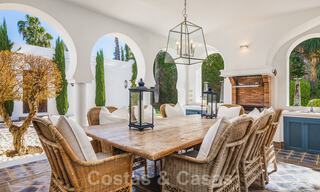 Unieke luxe villa in een Andalusische-Moorse stijl te koop op loopafstand van het strand en de golfbaan in West Marbella 31299 