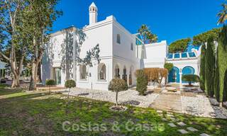 Unieke luxe villa in een Andalusische-Moorse stijl te koop op loopafstand van het strand en de golfbaan in West Marbella 31300 