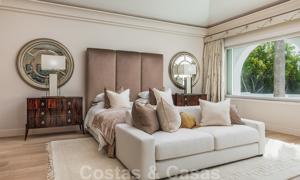Unieke luxe villa in een Andalusische-Moorse stijl te koop op loopafstand van het strand en de golfbaan in West Marbella 31317