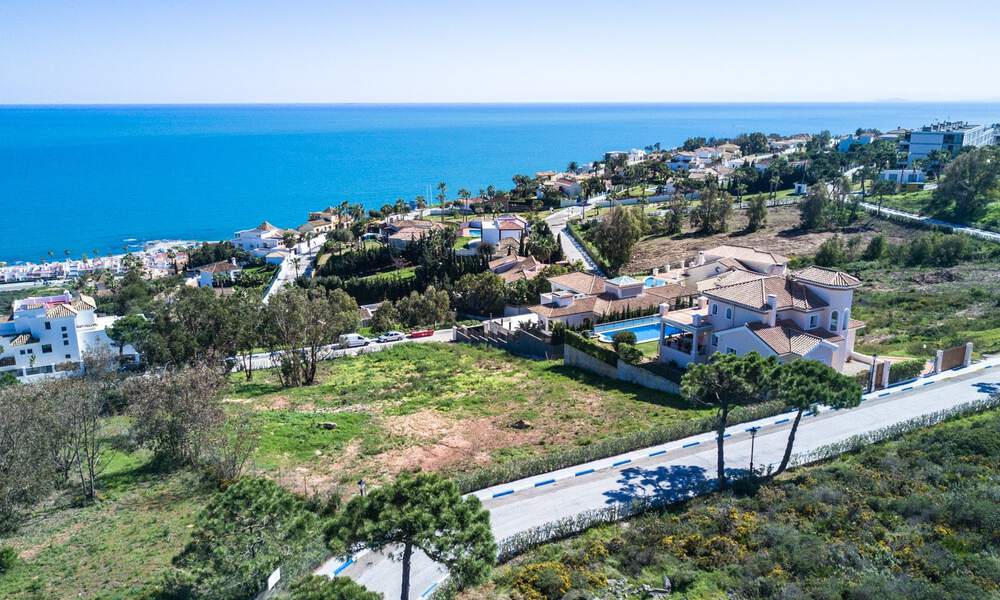 Moderne luxe villa met spectaculair panoramisch zeezicht te koop aan de Costa del Sol. Oplevering nabij. 31335