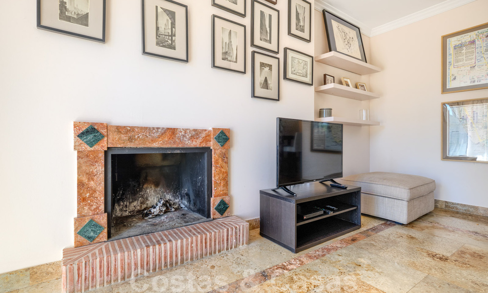 Ruim appartement met een groot terras te koop in een complex aan de Golden Mile in Marbella 31343