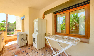 Ruim appartement met een groot terras te koop in een complex aan de Golden Mile in Marbella 31358 