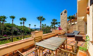 Ruim appartement met een groot terras te koop in een complex aan de Golden Mile in Marbella 31362 
