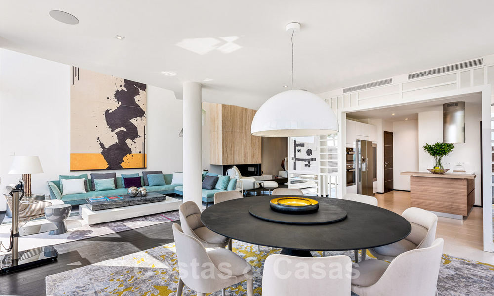 Uitstekende locatie, modern design huis te koop in de heuvels van Marbella, boven de Golden Mile in Sierra Blanca 31507