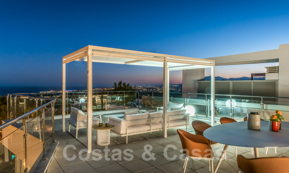 Uitstekende locatie, modern design huis te koop in de heuvels van Marbella, boven de Golden Mile in Sierra Blanca 31522