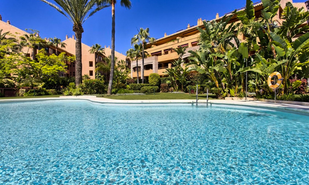 Luxeappartement te koop nabij het strand in een prestigieus complex, net ten oosten van het centrum van Marbella 31633