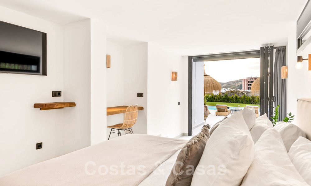 Prachtig gerenoveerde villa in Scandinavische stijl, met prachtig uitzicht te koop in Benahavis - Marbella 31687
