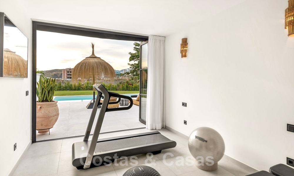 Prachtig gerenoveerde villa in Scandinavische stijl, met prachtig uitzicht te koop in Benahavis - Marbella 31696