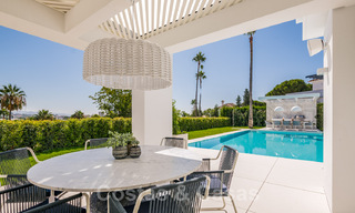 Gerenoveerde luxevilla in een contemporaine stijl te koop, dicht bij voorzieningen in de golfvallei van Nueva Andalucia, Marbella 31741 