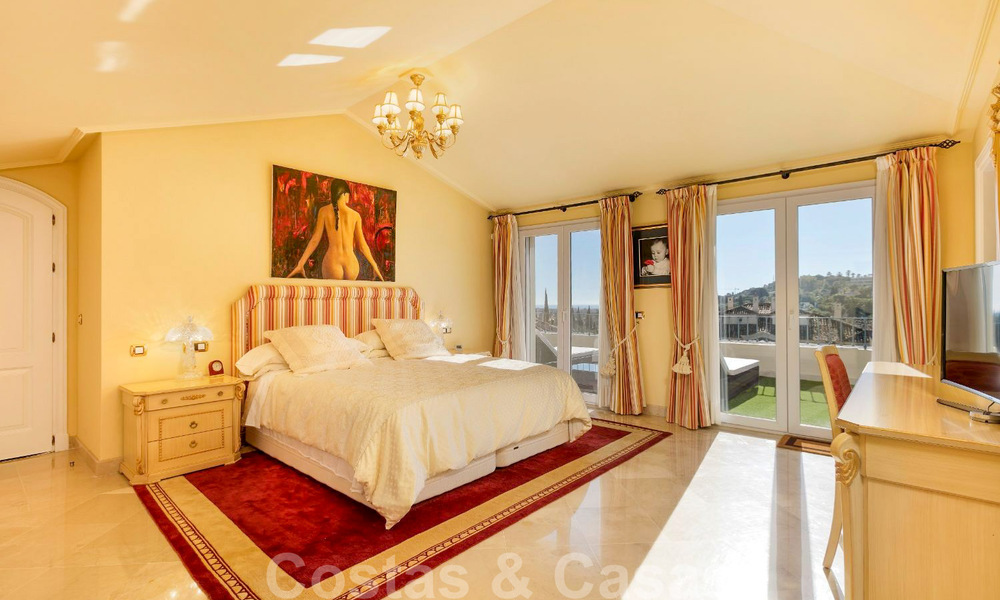 Ruim luxe penthouse te koop aan de golfbaan in Nueva Andalucia, Marbella met panoramisch uitzicht 32090