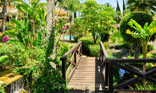 Ruim luxe penthouse te koop aan de golfbaan in Nueva Andalucia, Marbella met panoramisch uitzicht 32105 