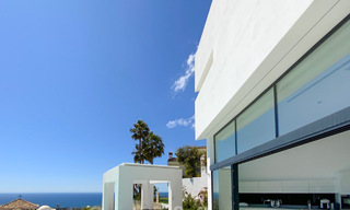Instapklare nieuwe moderne villa te koop met prachtig open zeezicht in Marbella, dicht bij de stranden en het centrum 32146 
