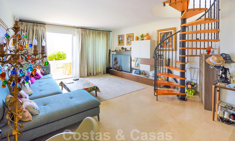 Eerstelijnsstrand penthouse appartement te koop met privézwembad op de New Golden Mile, tussen Marbella en Estepona 32177