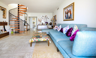 Eerstelijnsstrand penthouse appartement te koop met privézwembad op de New Golden Mile, tussen Marbella en Estepona 32179 