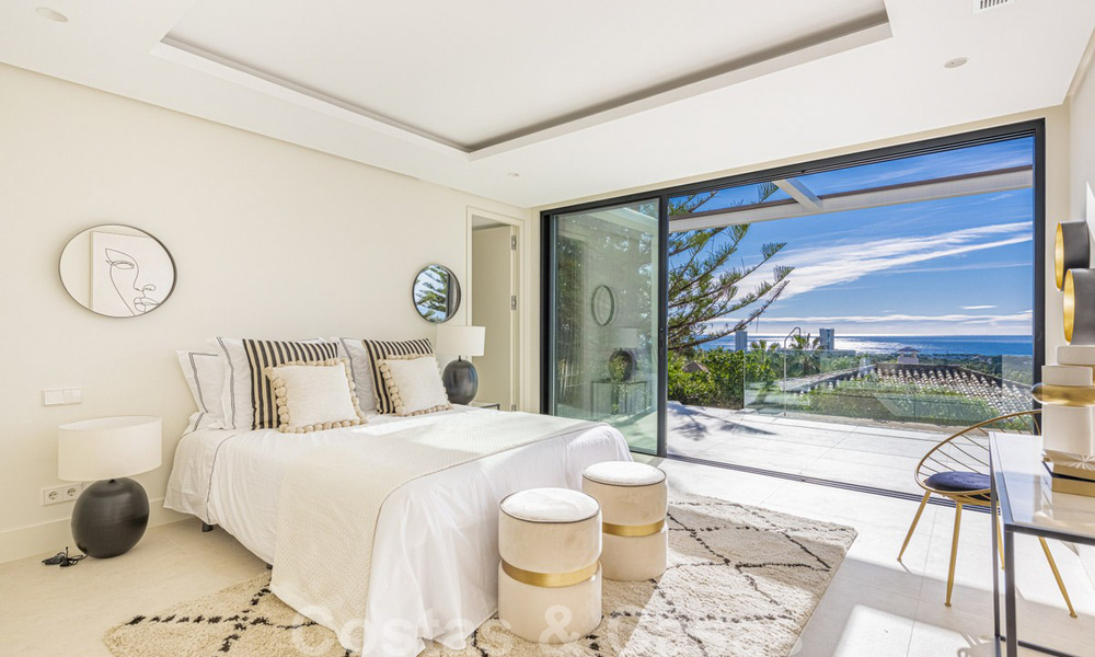 Elegante en ruime moderne nieuwe villa te koop met prachtig panoramisch zeezicht in Elviria, Marbella 32316