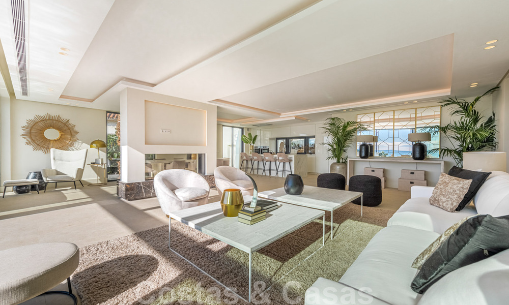 Elegante en ruime moderne nieuwe villa te koop met prachtig panoramisch zeezicht in Elviria, Marbella 32321