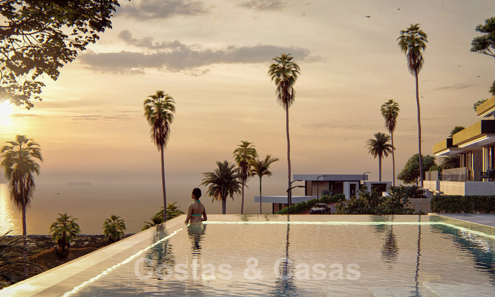 Bouwgronden voor nieuwbouw villa’s met spectaculair uitzicht op de golf, het meer, bergen en de zee tot aan Afrika, in een afgeschermd golfresort te koop in Benahavis - Marbella 32433