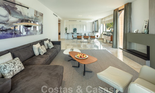 Ruim, modern design penthouse appartement met prachtig zeezicht te koop in Sierra Blanca op de Golden Mile, Marbella 32680 
