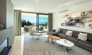 Ruim, modern design penthouse appartement met prachtig zeezicht te koop in Sierra Blanca op de Golden Mile, Marbella 32681 