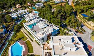Ruim, modern design penthouse appartement met prachtig zeezicht te koop in Sierra Blanca op de Golden Mile, Marbella 32690 