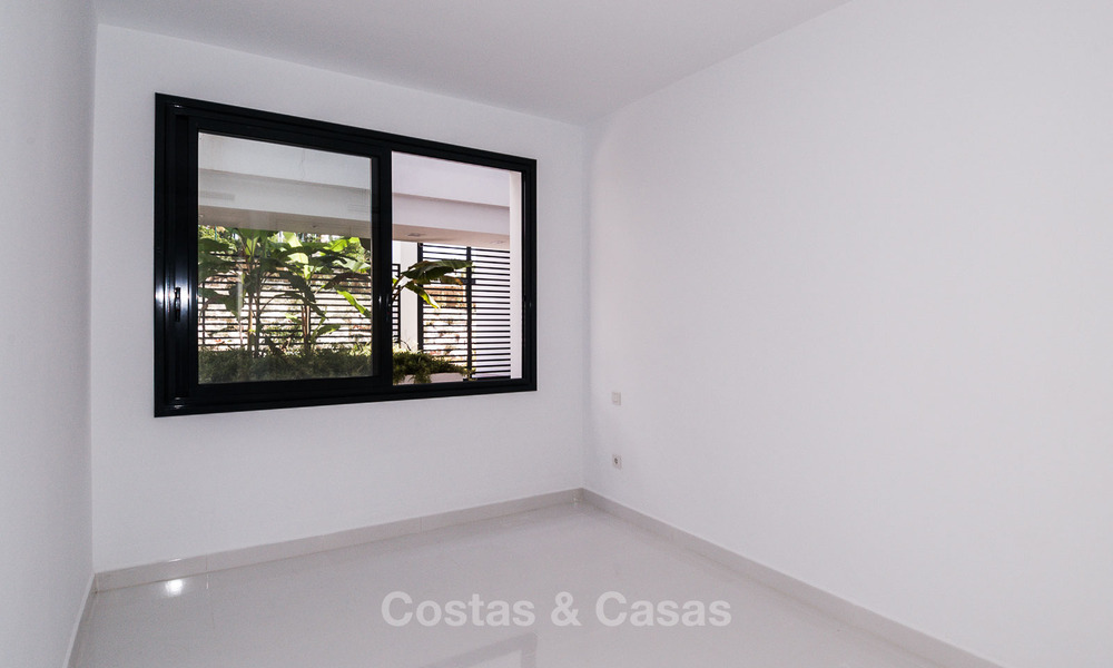 Modern 3 slaapkamer appartement te koop met zeezicht in een eerstelijns golf complex in Benahavis - Marbella 32541