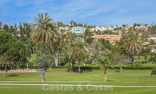 Instapklare exclusieve moderne villa te koop, met panoramisch berg-, golf- en zeezicht in Marbella - Benahavis. 32607 