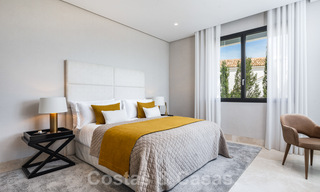 Instapklare exclusieve moderne villa te koop, met panoramisch berg-, golf- en zeezicht in Marbella - Benahavis. 32617 