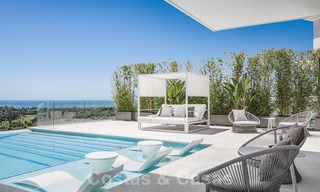 Instapklare exclusieve moderne villa te koop, met panoramisch berg-, golf- en zeezicht in Marbella - Benahavis. 32648 