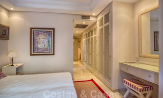 4-Slaapkamer luxeappartement te koop in een eerstelijns strandcomplex op wandelafstand van Puerto Banus in Marbella 32807 