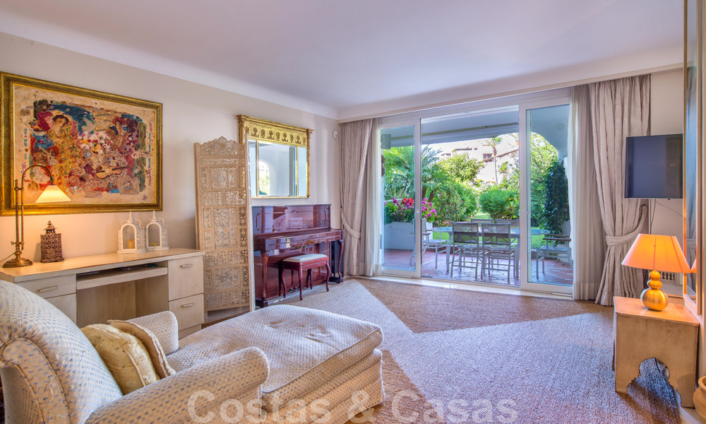 4-Slaapkamer luxeappartement te koop in een eerstelijns strandcomplex op wandelafstand van Puerto Banus in Marbella 32844