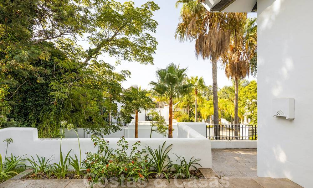 Luxevilla in Spaanse stijl te koop op wandelafstand van het strand, de golfbaan en voorzieningen in het prestigieuze Guadalmina Baja te Marbella 32903