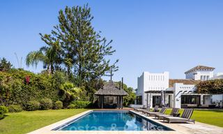 Luxevilla in Spaanse stijl te koop op wandelafstand van het strand, de golfbaan en voorzieningen in het prestigieuze Guadalmina Baja te Marbella 32906 
