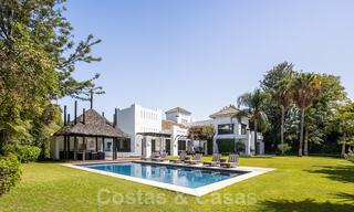 Luxevilla in Spaanse stijl te koop op wandelafstand van het strand, de golfbaan en voorzieningen in het prestigieuze Guadalmina Baja te Marbella 32907 