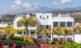 Instapklaar modern designer penthouse appartement te koop met 3 slaapkamers in luxe resort in Marbella - Estepona 33391 