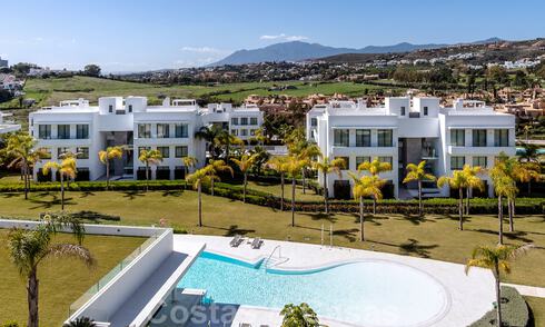 Instapklaar modern designer penthouse appartement te koop met 3 slaapkamers in luxe resort in Marbella - Estepona 33392