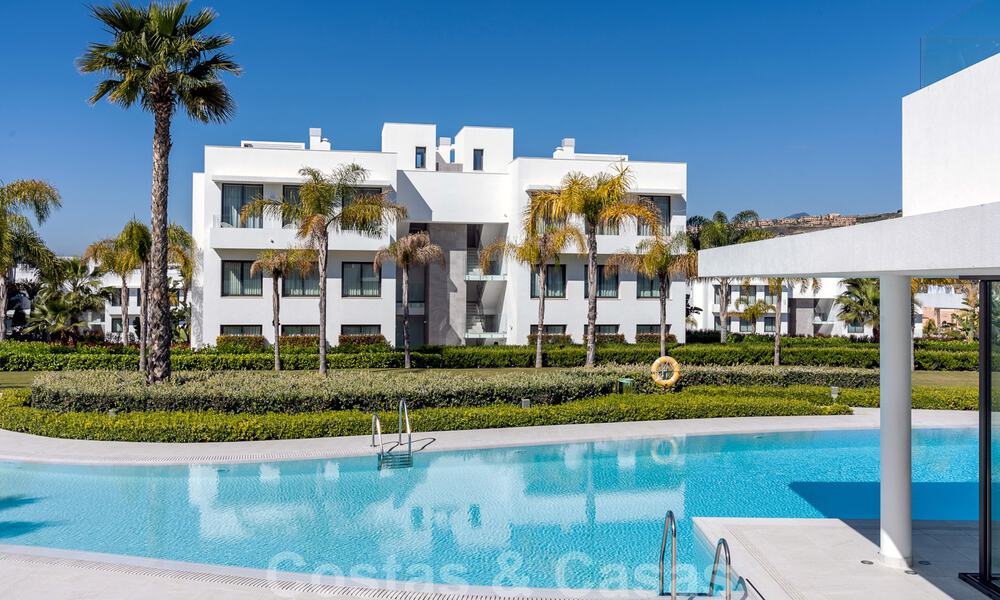 Instapklaar modern designer penthouse appartement te koop met 3 slaapkamers in luxe resort in Marbella - Estepona 33398