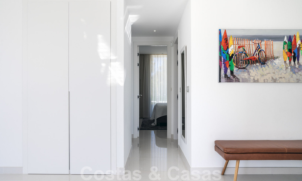 Instapklaar modern designer penthouse appartement te koop met 3 slaapkamers in luxe resort in Marbella - Estepona 33429