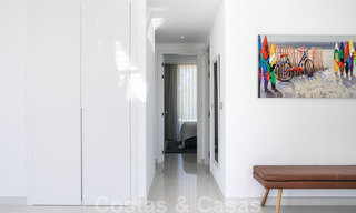Instapklaar modern designer penthouse appartement te koop met 3 slaapkamers in luxe resort in Marbella - Estepona 33429 