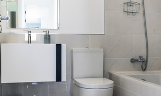 Instapklaar modern designer penthouse appartement te koop met 3 slaapkamers in luxe resort in Marbella - Estepona 33434 