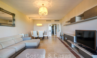 Luxe appartement te koop met privétuin en zeezicht in een luxueus vijfsterren golfresort in Benahavis - Marbella 33317 