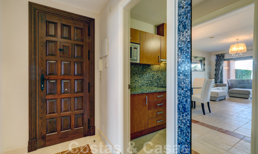 Luxe appartement te koop met privétuin en zeezicht in een luxueus vijfsterren golfresort in Benahavis - Marbella 33332