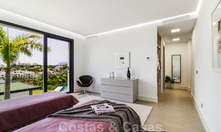 Instapklare exclusieve moderne luxevilla te koop in Benahavis - Marbella met schitterend open uitzicht over de golf en de zee 33512 