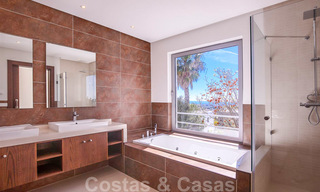 Instapklare, nieuwe moderne luxevilla te koop met zeezicht in Marbella - Benahavis in een gated community 33582 