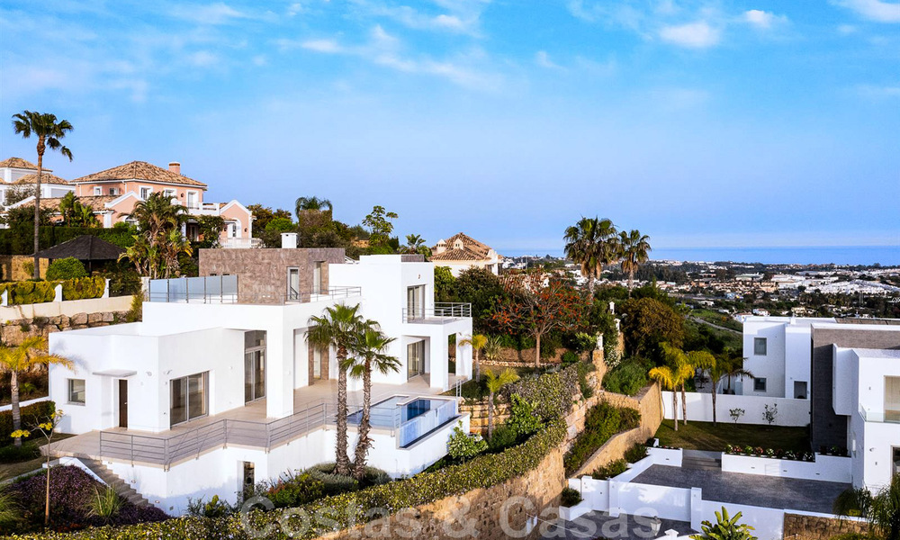 Instapklare, nieuwe moderne luxevilla te koop met zeezicht in Marbella - Benahavis in een gated community 33586