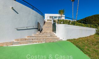 Instapklare, eerstelijns golf, nieuwe, moderne luxevilla te koop in Marbella - Benahavis met schitterend golfzicht 33484 