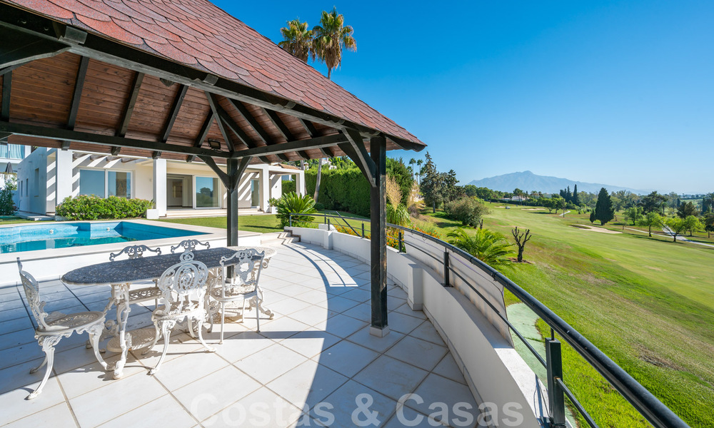 Instapklare, eerstelijns golf, nieuwe, moderne luxevilla te koop in Marbella - Benahavis met schitterend golfzicht 33491